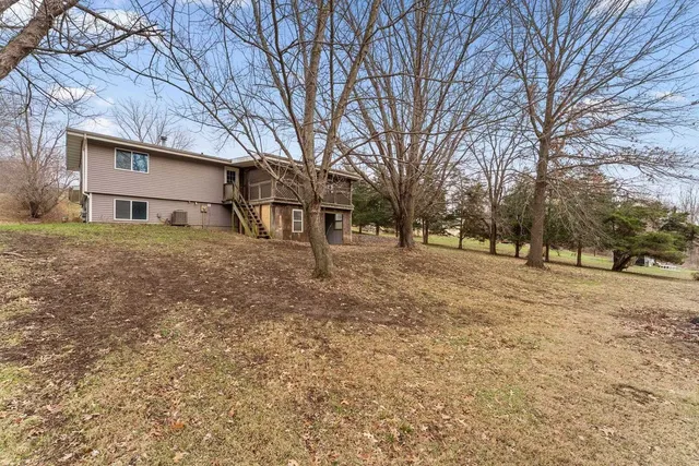 $249,000 | 1920 River Vista Road, Muscatine, IA 52761