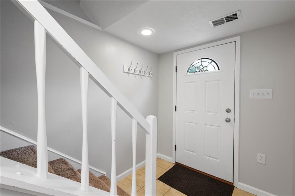 3125 Laurel Ridge Circle Bridgeville, PA 15017 - Photo 3 of 35