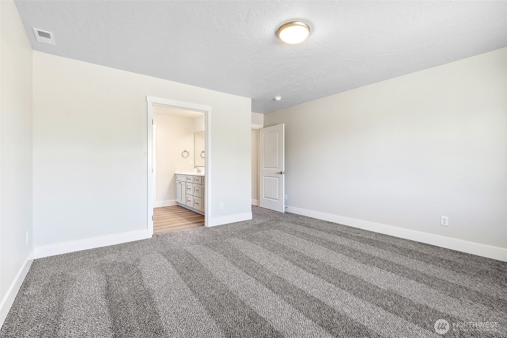 4246 Sandy Street Moses Lake, WA 98837 - Photo 20 of 29 a view of an empty room