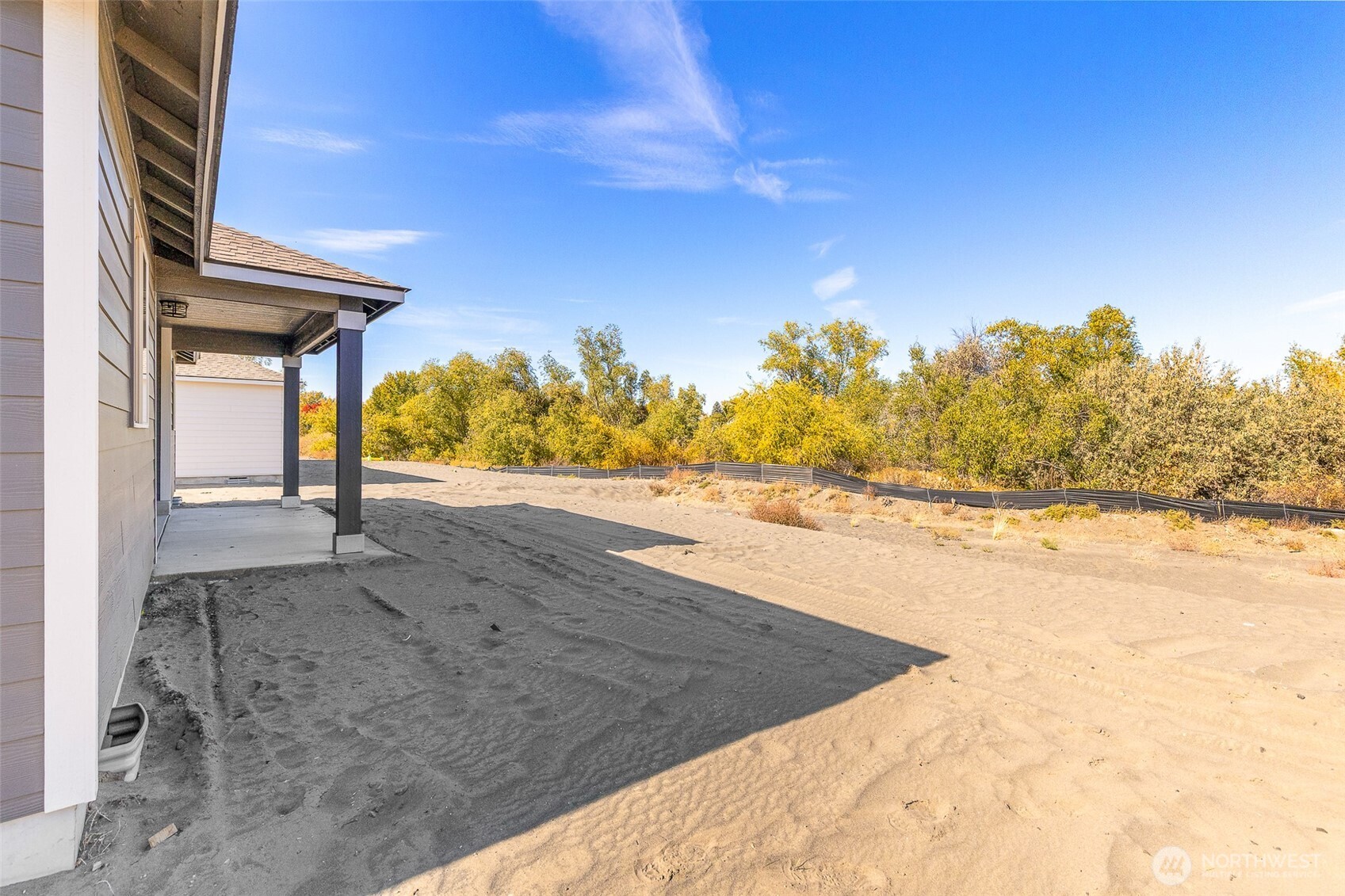 4246 Sandy Street Moses Lake, WA 98837 - Photo 25 of 29 a view of a pathway of a yard