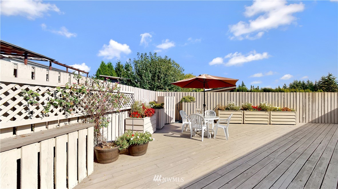 12604 Northeast 197th Court Bothell, WA 98011 - Photo 2 of 30 Gallery Image 2