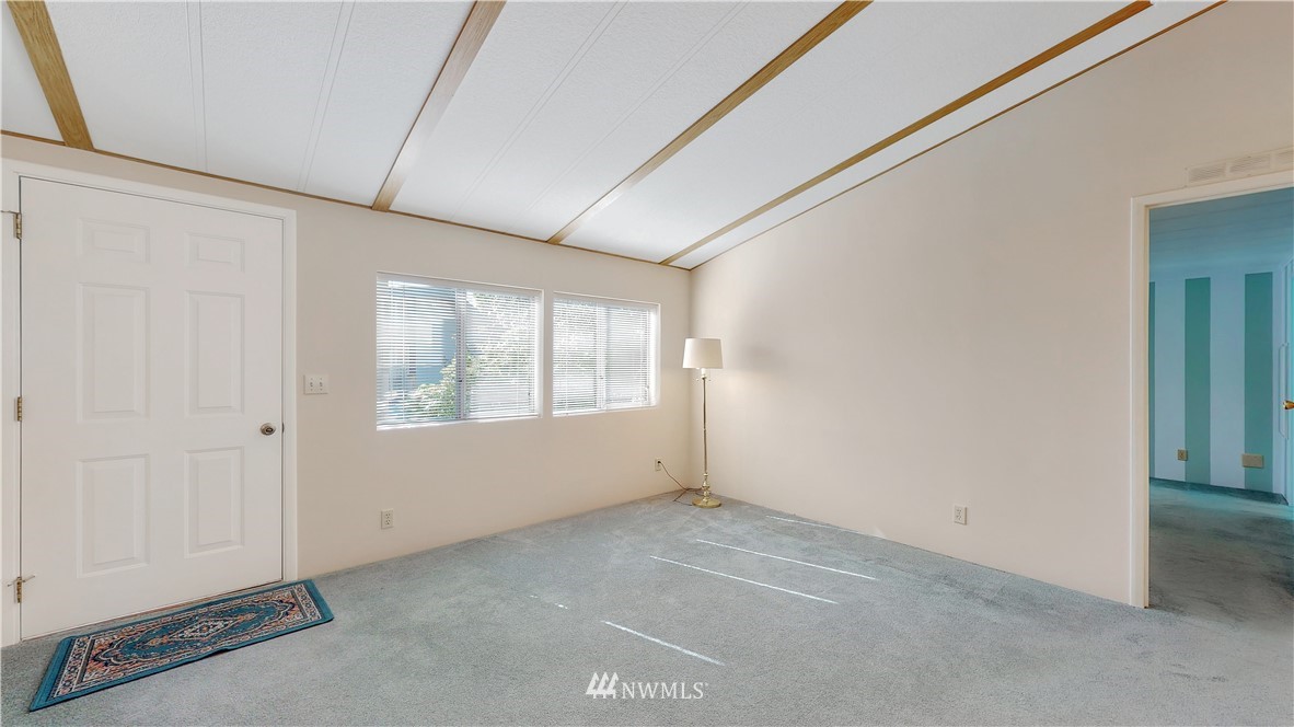 12604 Northeast 197th Court Bothell, WA 98011 - Photo 18 of 30 Gallery Image 18