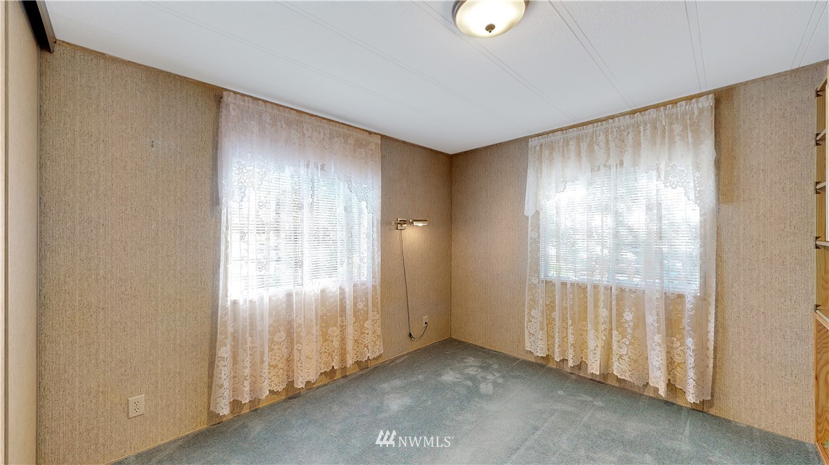 12604 Northeast 197th Court Bothell, WA 98011 - Photo 7 of 30 Gallery Image 7