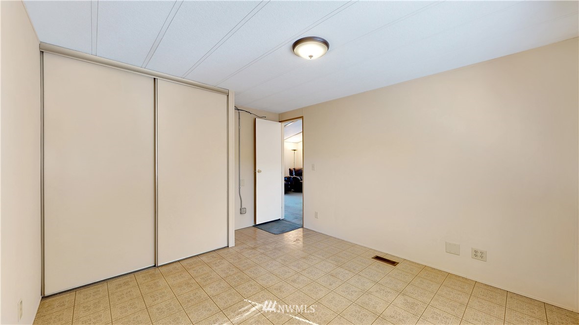 12604 Northeast 197th Court Bothell, WA 98011 - Photo 10 of 30 Gallery Image 10