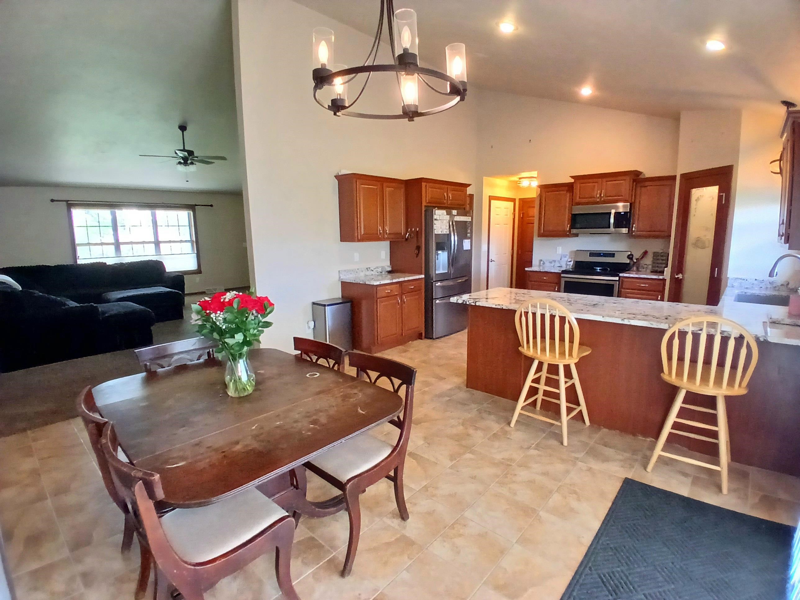 2680 Sussex Road Green Bay, WI 54311 - Photo 9 of 40
