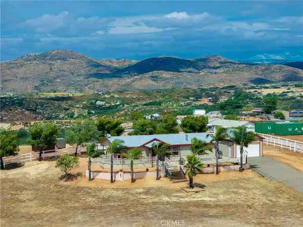 $2,300,000 | 38687 Calle Segovia, Temecula, CA 92592