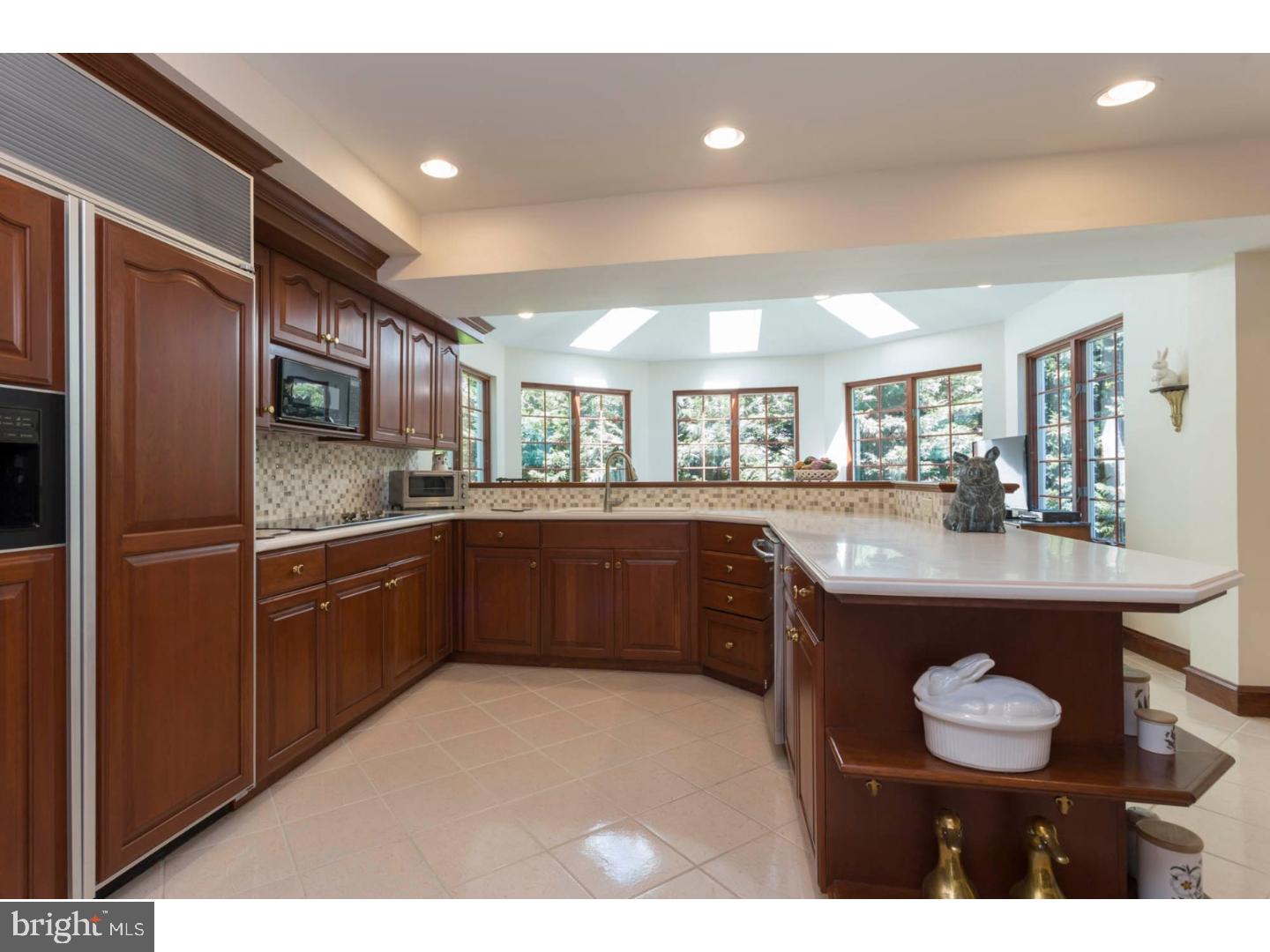832 Milmar Road Newtown Square, PA 19073 - Photo 5 of 15