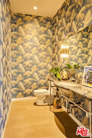 $15,995 | 1724 North Sierra Bonita Avenue, Los Angeles, CA 90046