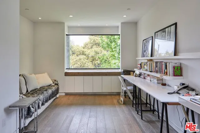 $15,995 | 1724 North Sierra Bonita Avenue, Los Angeles, CA 90046