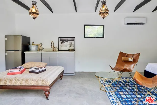 $15,995 | 1724 North Sierra Bonita Avenue, Los Angeles, CA 90046