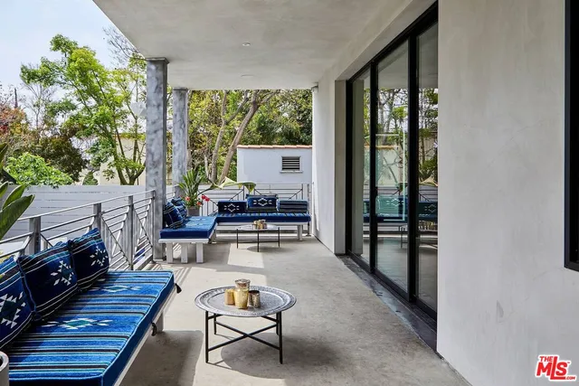 $15,995 | 1724 North Sierra Bonita Avenue, Los Angeles, CA 90046