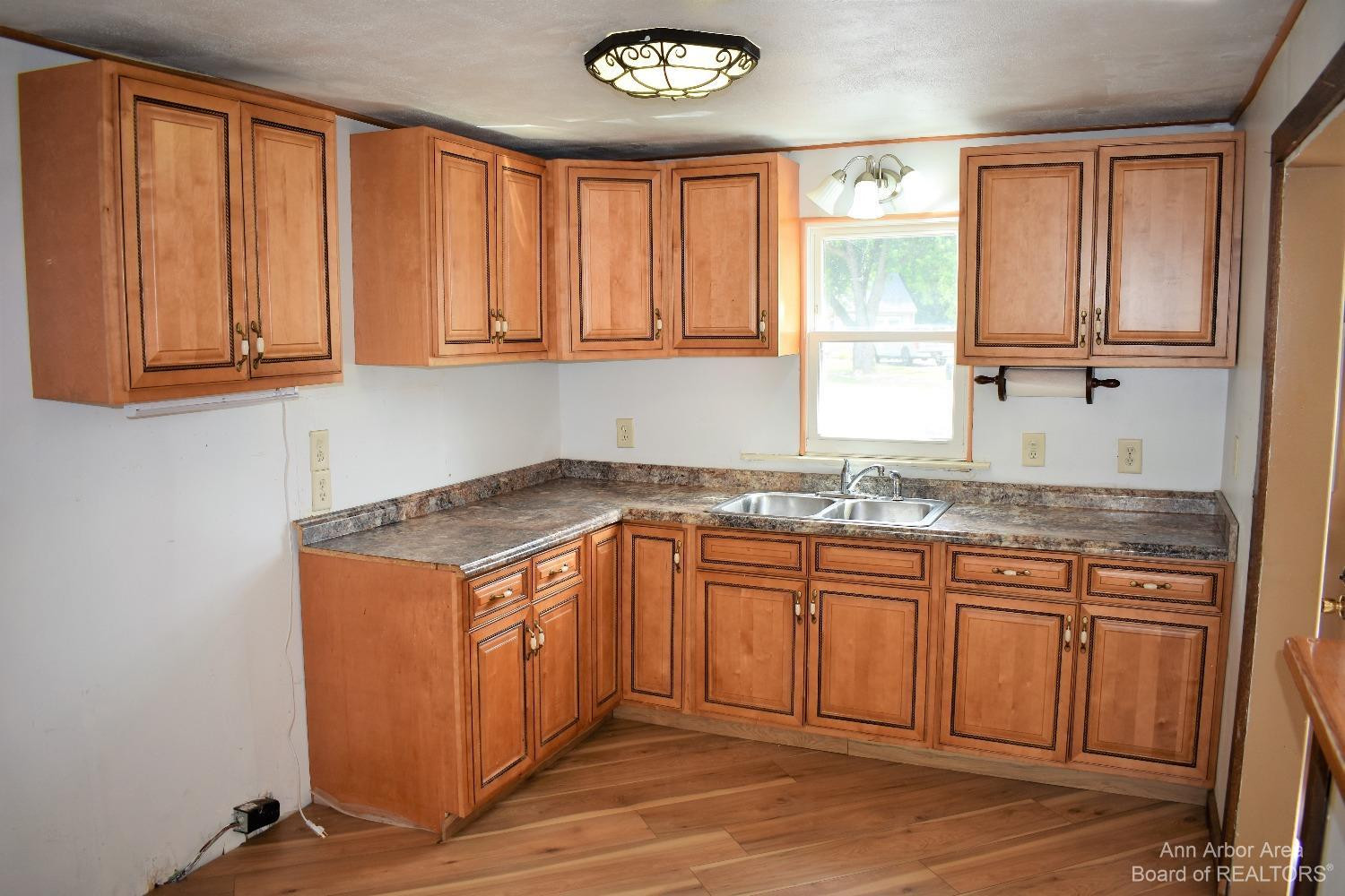 6939 North Custer Road Monroe, MI 48162 - Photo 6 of 35 Photo 6