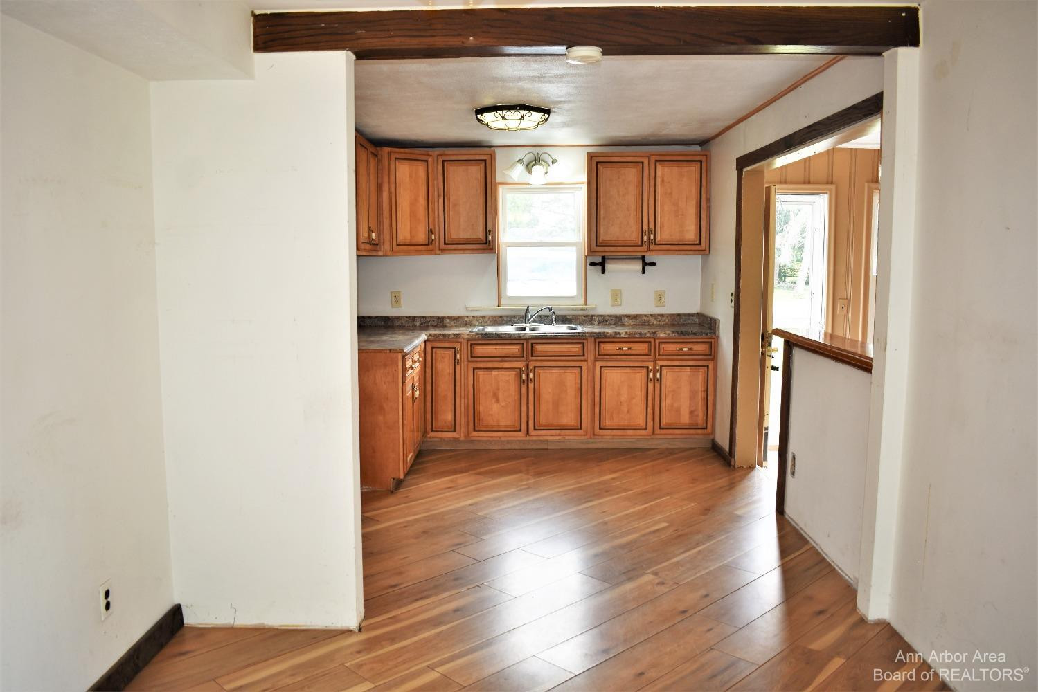 6939 North Custer Road Monroe, MI 48162 - Photo 8 of 35 Photo 8