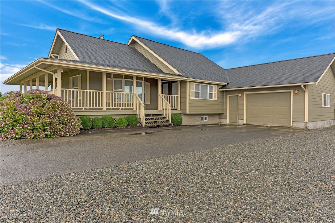 4029 Morgan Road Sumas, WA 98295 - Photo 2 of 25