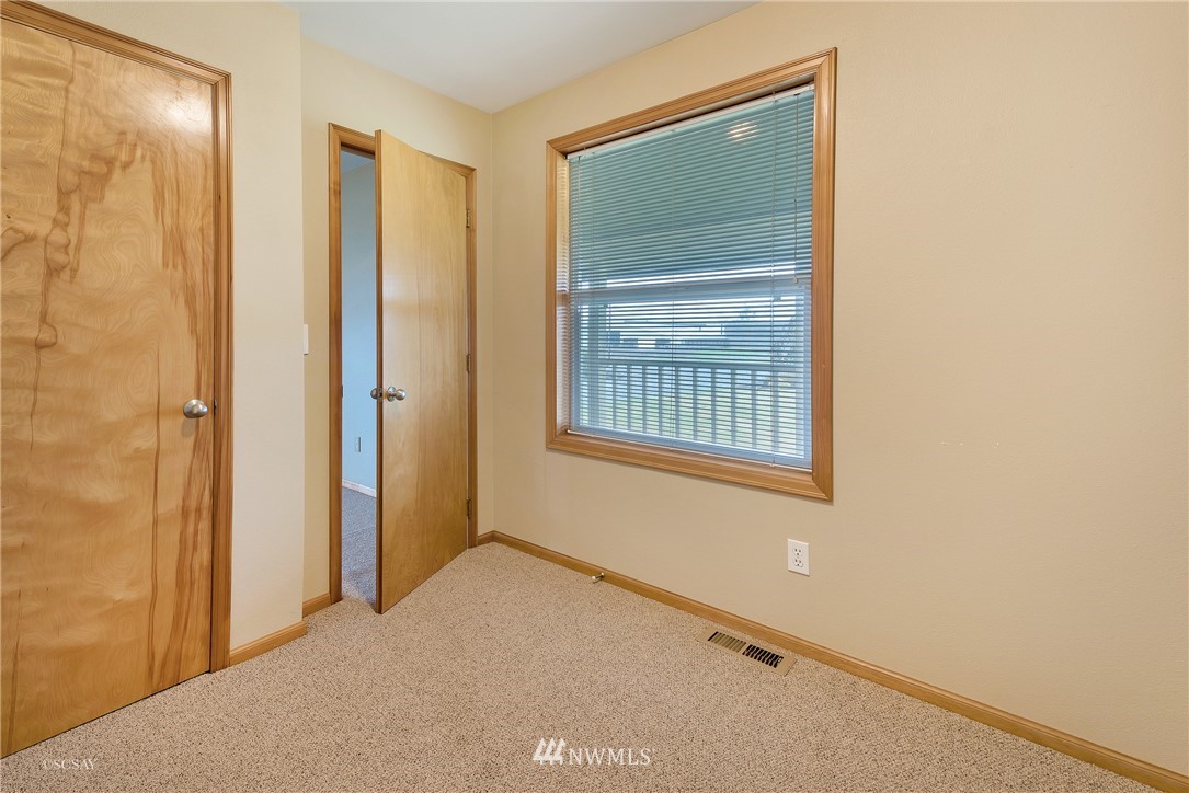 4029 Morgan Road Sumas, WA 98295 - Photo 7 of 25