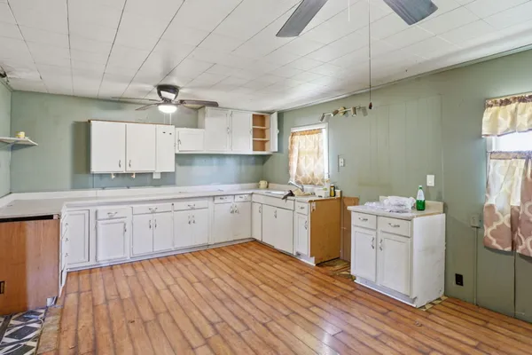$137,000 | 1928 South 35th Street, Galesburg, MI 49053