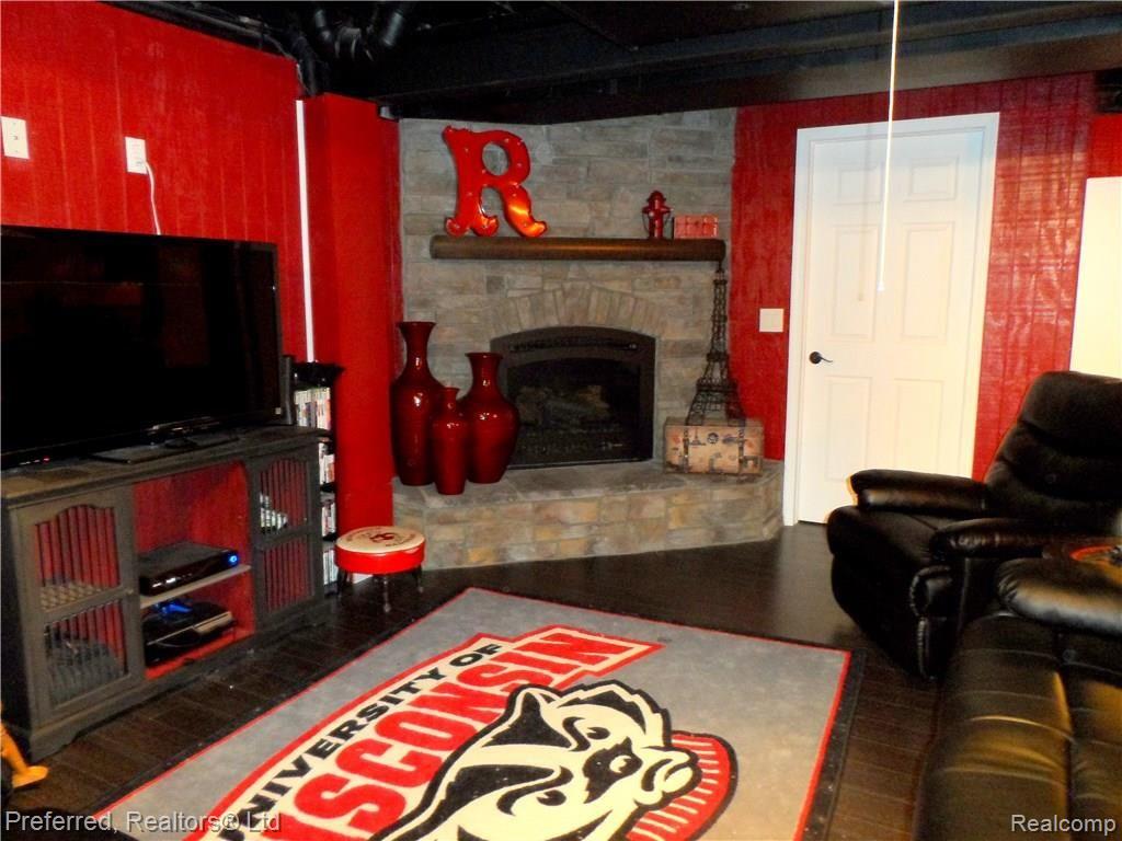 1289 Woodland Springs Drive Howell, MI 48843 - Photo 27 of 39 SAM_2659.JPG