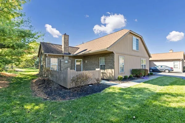 $304,000 | 2481 Timbers Edge Lane, Unit 2481, Columbus, OH 43235