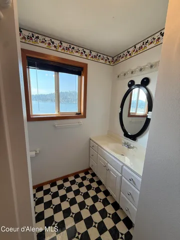 $1,645,000 | 289 Swan Shores Drive, Sagle, ID 83860