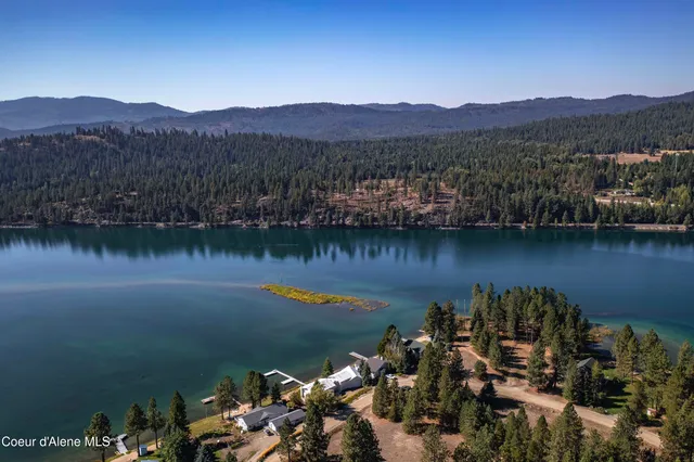 $1,645,000 | 289 Swan Shores Drive, Sagle, ID 83860