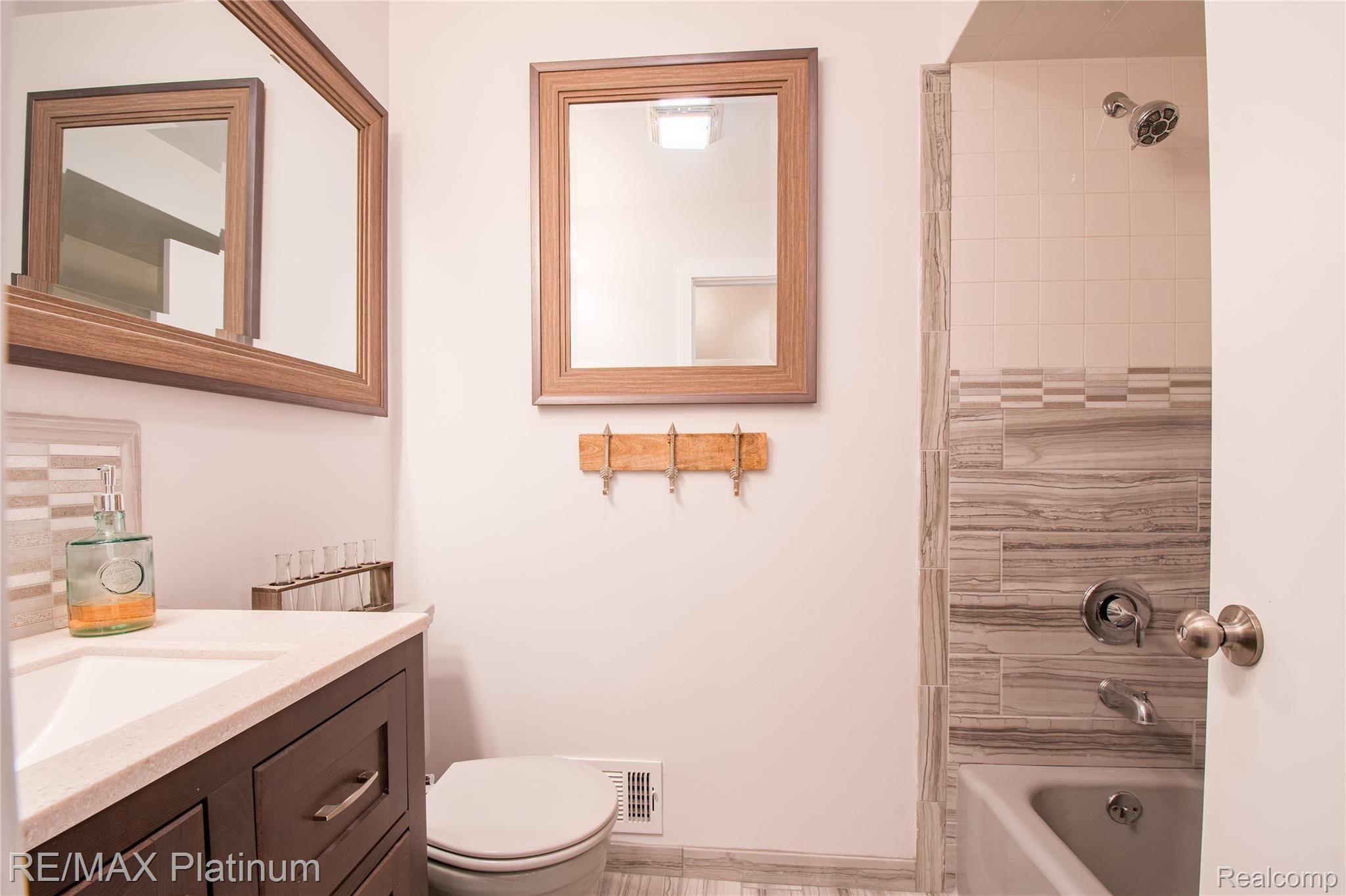 16080 Fish Lake Road Holly, MI 48442 - Photo 25 of 44 rF0fyOLA.jpeg