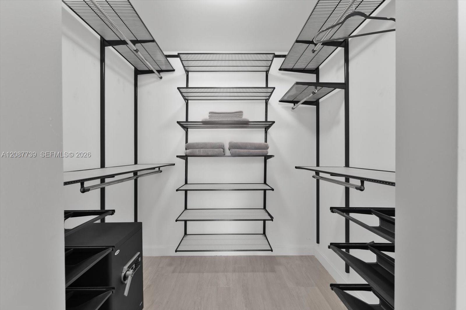 45 Southwest 9th Street, Unit 1002 Miami, FL 33130 - Photo 24 of 25 Gallery Image 24