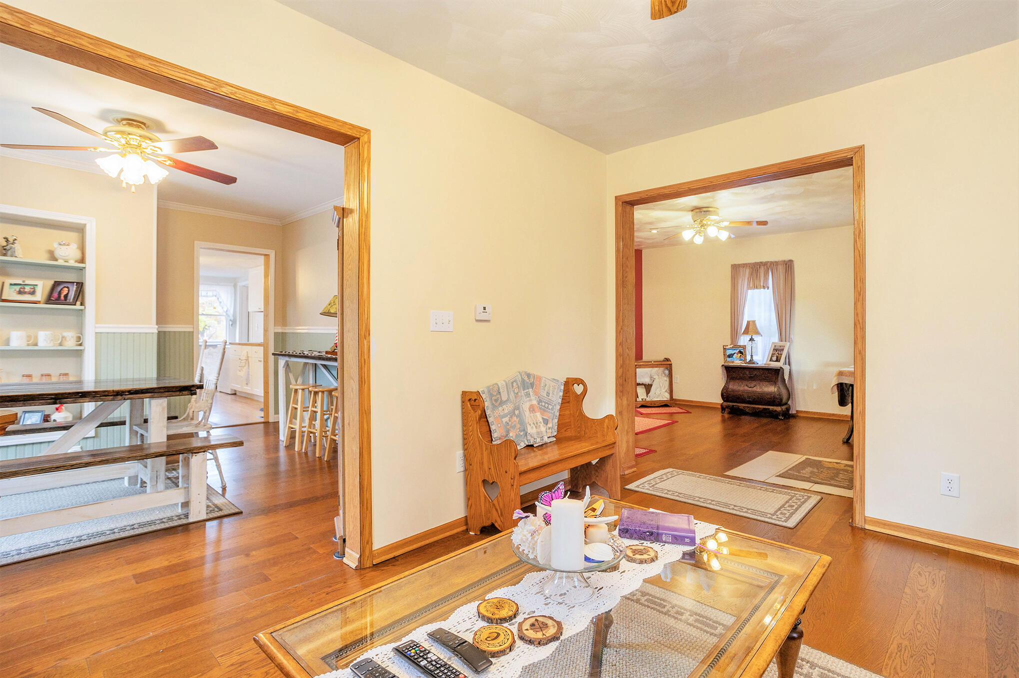 530 Maple St, Colon, MI 49040-8
