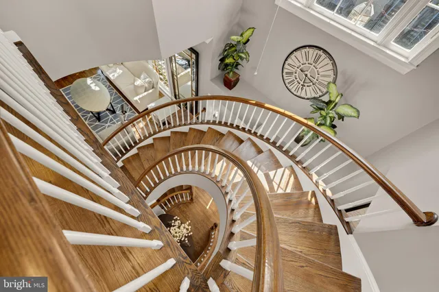 a view of a swimming pool with a outdoor seating