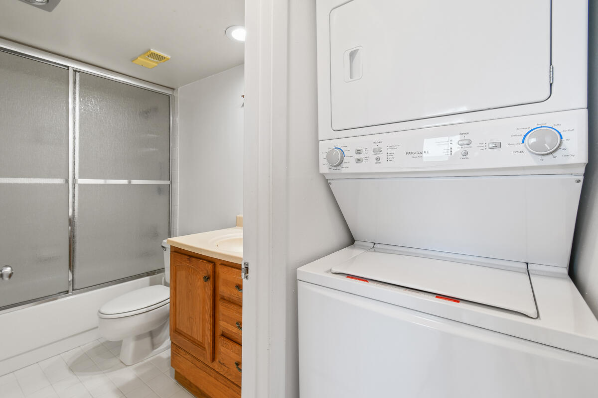 100 Ocean Trail Way, Unit 707 Jupiter, FL 33477 - Photo 18 of 27 Stackable WD