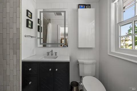 $1,350,000 | 145 St James Drive, Santa Rosa, CA 95403