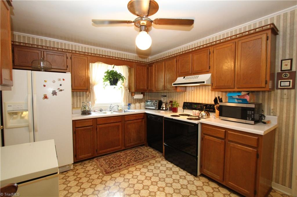 2208 St Mark Road Greensboro, NC 27403 - Photo 8 of 25 Gallery Image 8