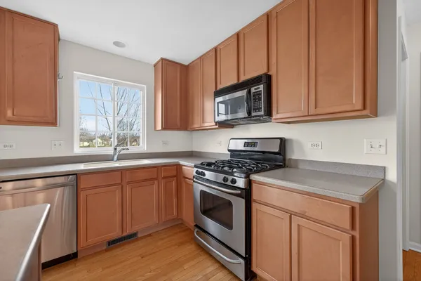 $350,000 | 1480 Farmstead Lane, DeKalb, IL 60115