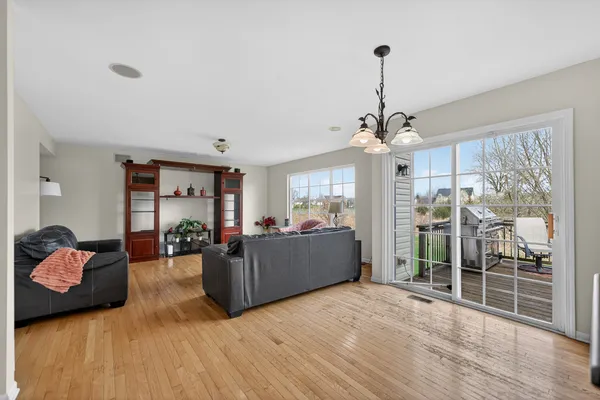 $350,000 | 1480 Farmstead Lane, DeKalb, IL 60115