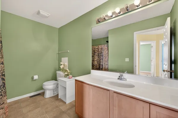 $350,000 | 1480 Farmstead Lane, DeKalb, IL 60115