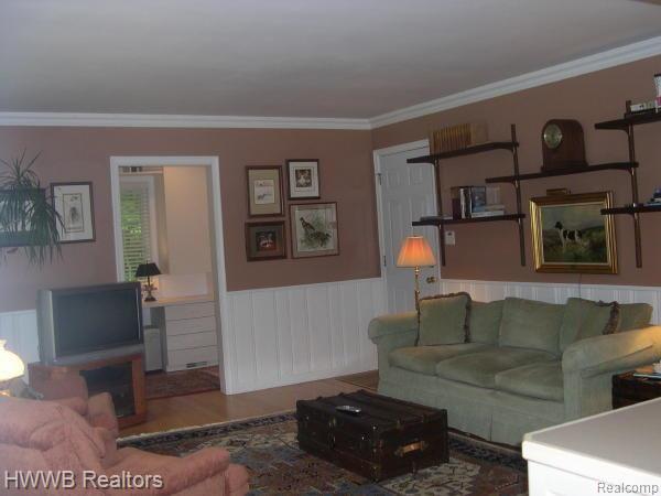 27140 Gardenway Road Franklin, MI 48025 - Photo 17 of 25 FR right