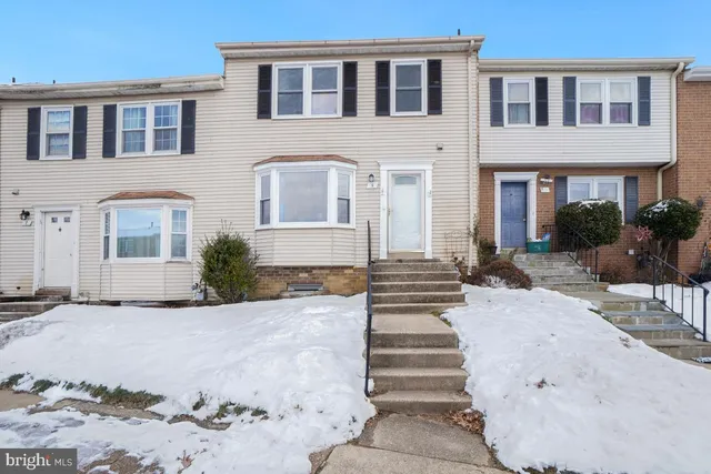 $2,900 | 5 Briarstone Lane, Gaithersburg, MD 20877