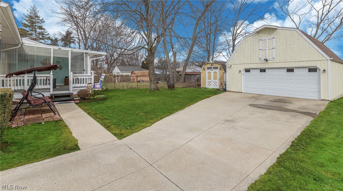18252 Whitney Road Strongsville, OH 44149 - Photo 3 of 28