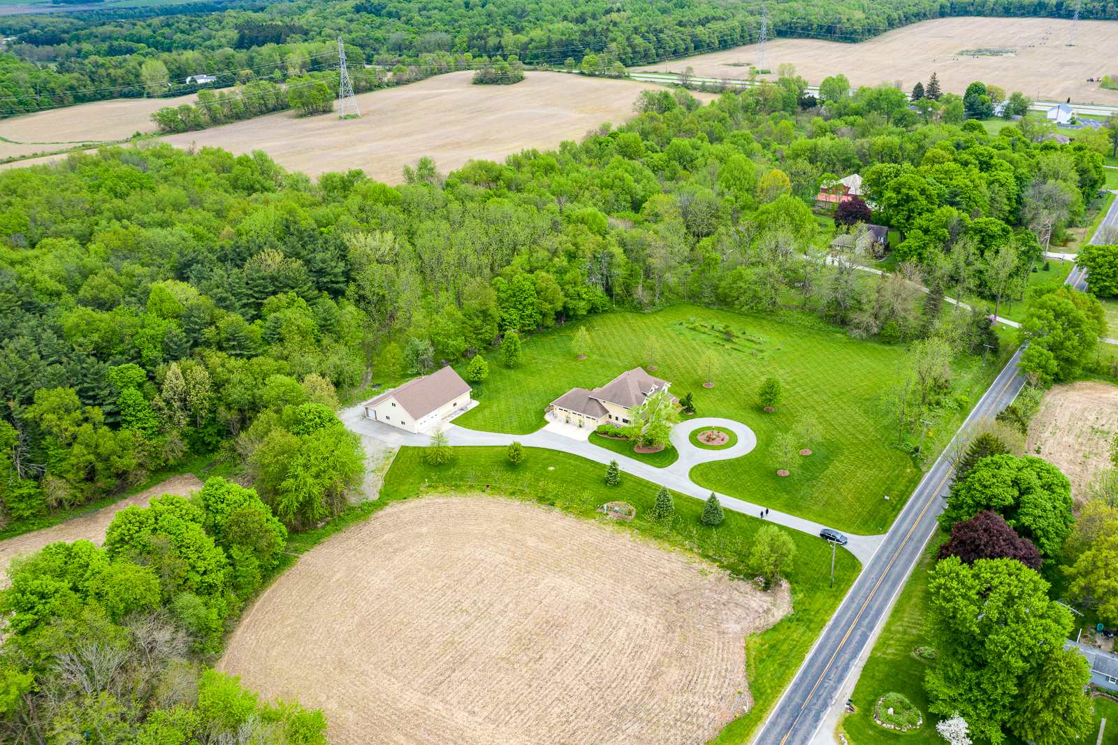 56240 Timothy Road New Carlisle, IN 46552 - Photo 9 of 36 Gallery Image 9