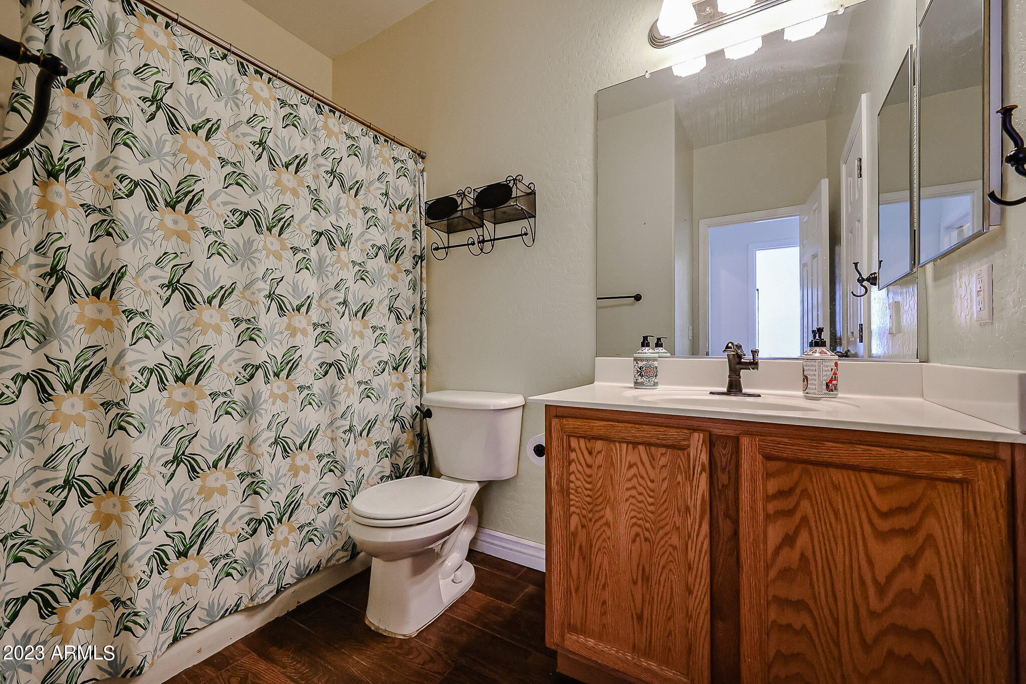 1119 West Carson Road Phoenix, AZ 85041 - Photo 16 of 21 Full bath 2