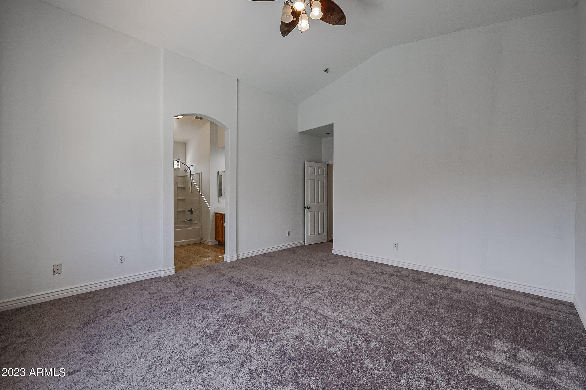 1119 West Carson Road Phoenix, AZ 85041 - Photo 17 of 21 Owner's suite