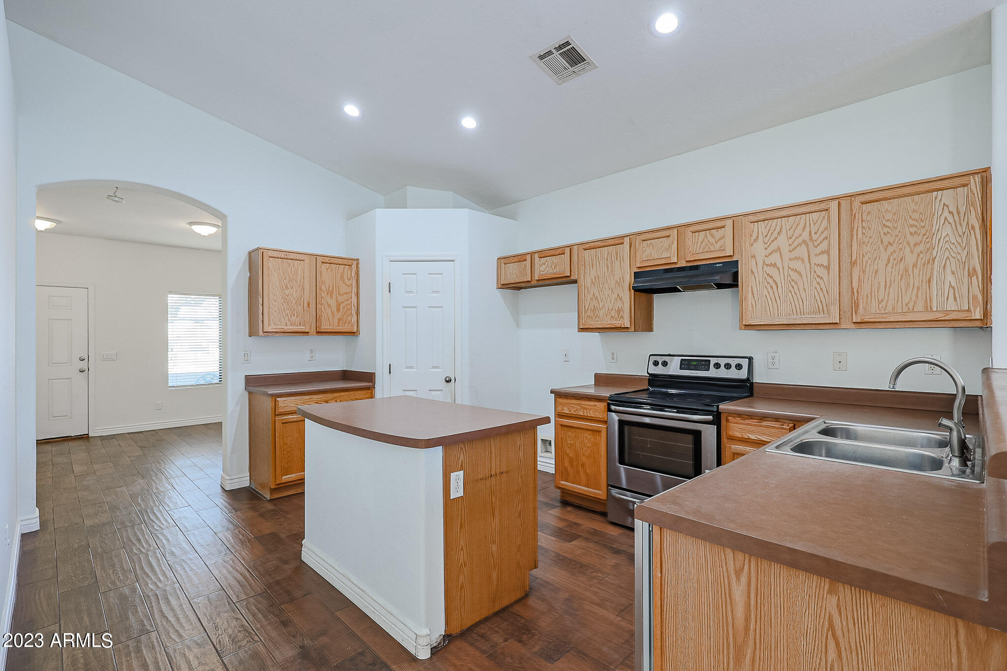 1119 West Carson Road Phoenix, AZ 85041 - Photo 2 of 21 Kitchen