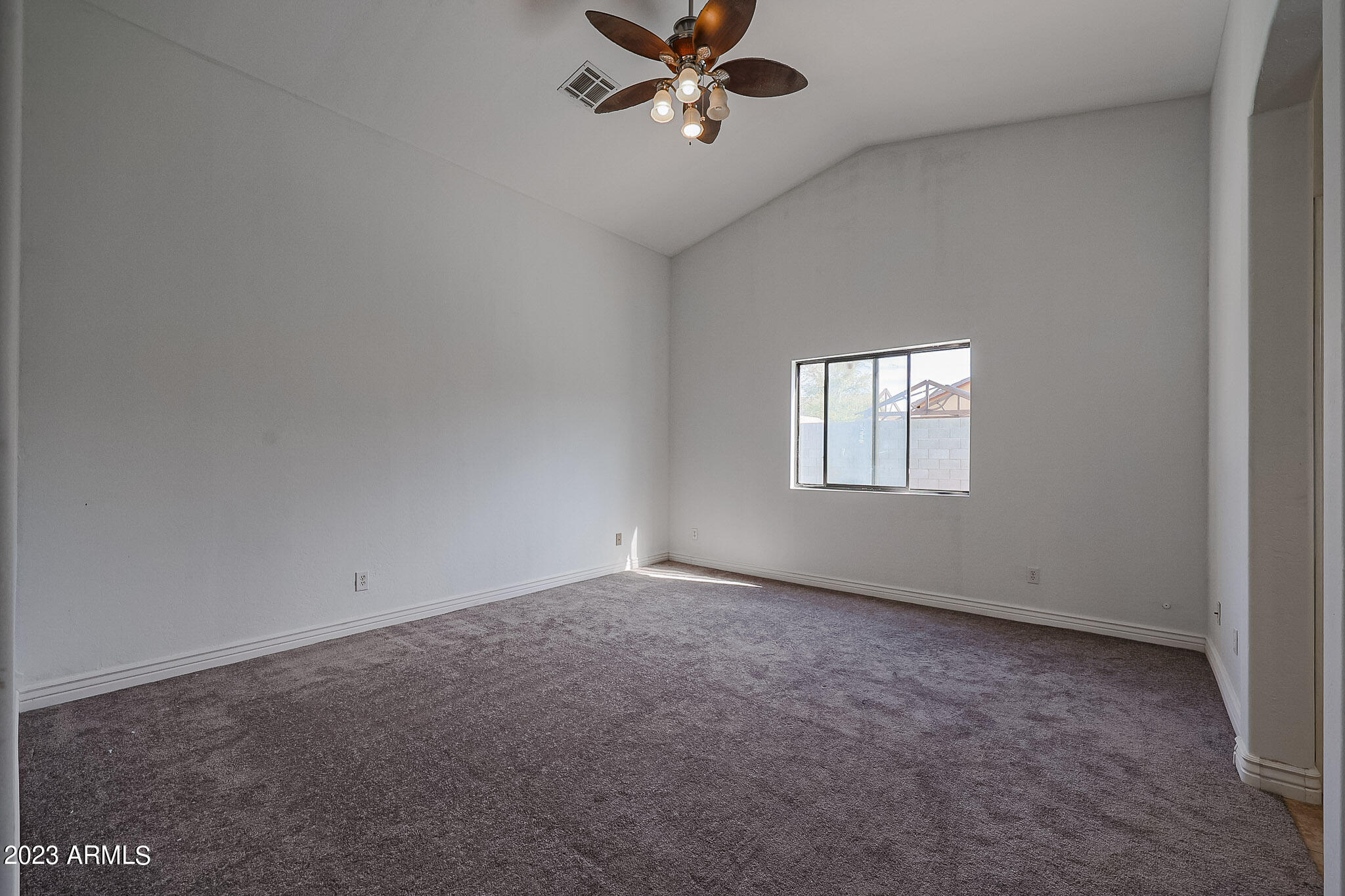 1119 West Carson Road Phoenix, AZ 85041 - Photo 5 of 21 Owner's suite