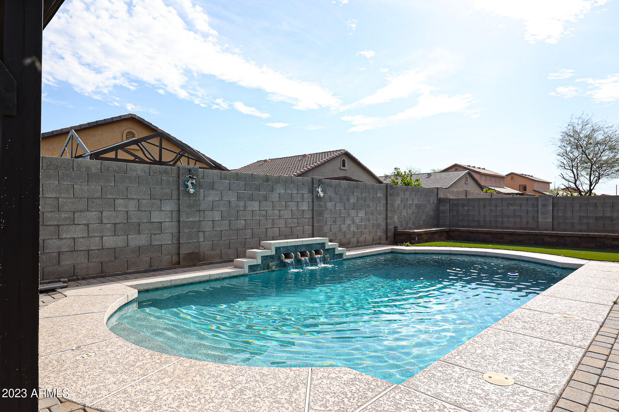 1119 West Carson Road Phoenix, AZ 85041 - Photo 7 of 21 Sparkling pool