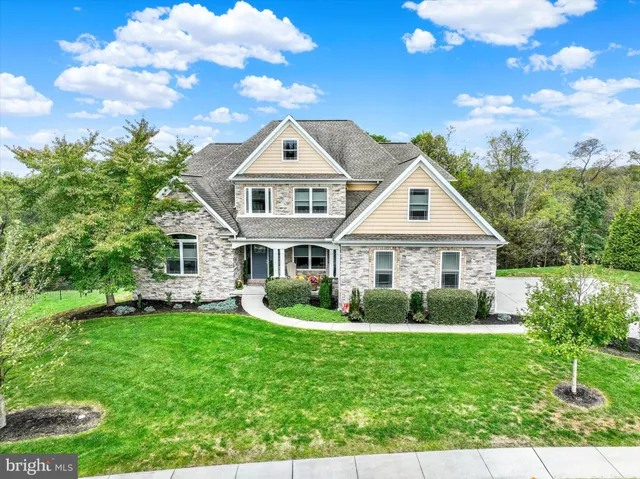 $919,900 | 19 Marina Drive, Camp Hill, PA 17011
