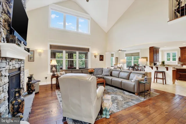 $919,900 | 19 Marina Drive, Camp Hill, PA 17011