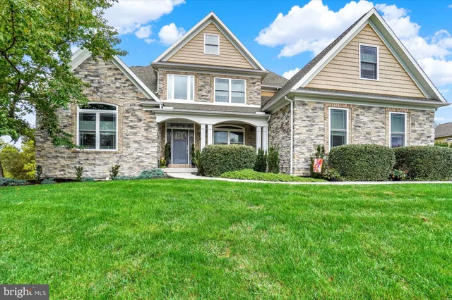 $919,900 | 19 Marina Drive, Camp Hill, PA 17011