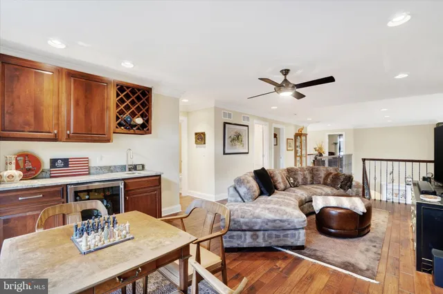 $919,900 | 19 Marina Drive, Camp Hill, PA 17011