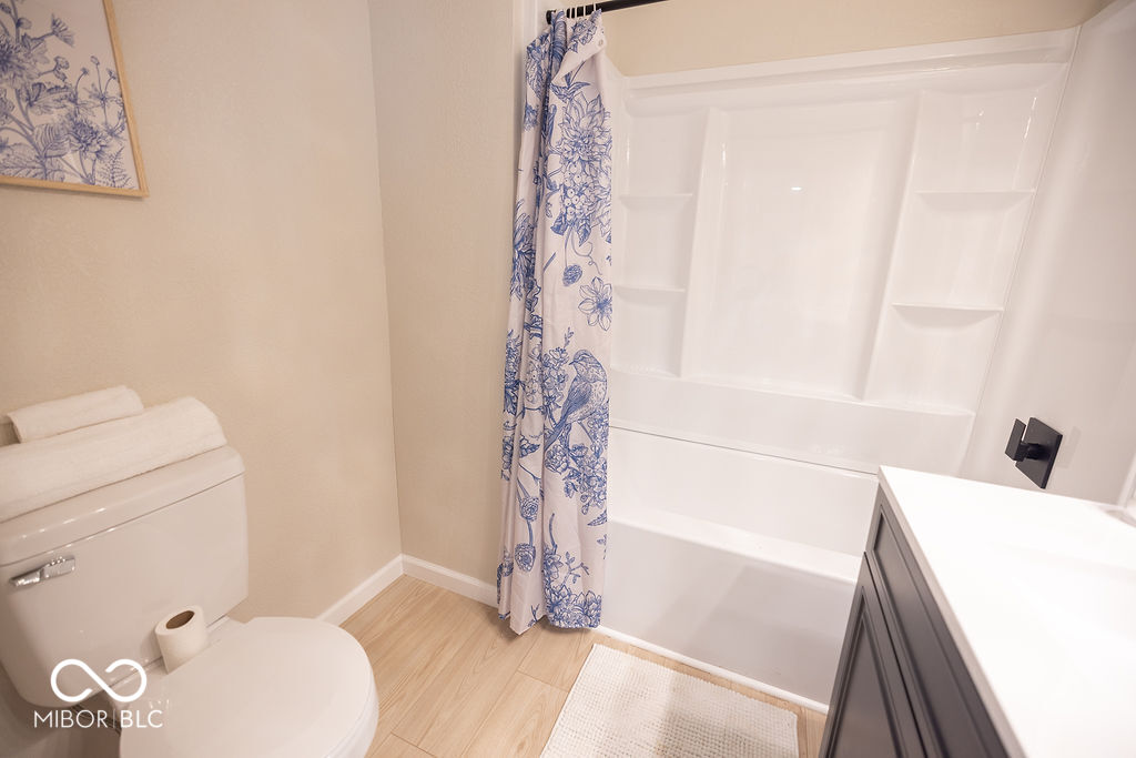 1208 Layton Road Anderson, IN 46011 - Photo 22 of 35