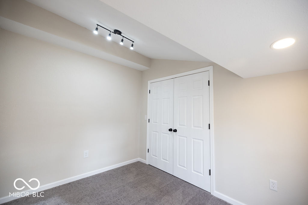 1208 Layton Road Anderson, IN 46011 - Photo 29 of 35