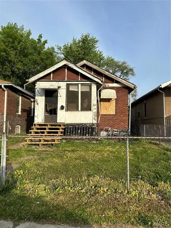 $12,500 | 809 North 23rd Street, East St. Louis, IL 62205